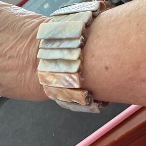 Vintage Mother-of-Pearl Rectangular Stretch Bracelet - Iridescent Neutrals
